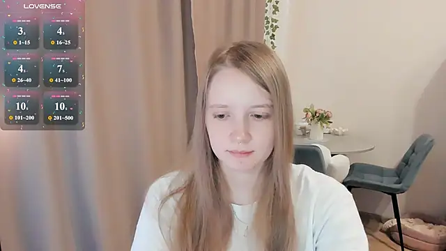 Snapshot of Alyaley chatting on 07-10-26, 10:37 Alyaley online show from 07-10-26, 10:37