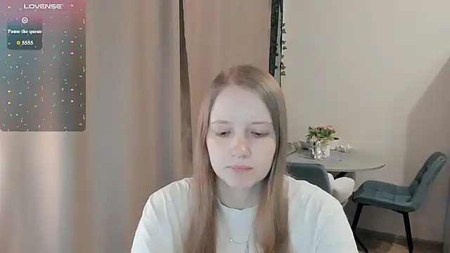 Snapshot of Alyaley chatting on 07-14-26, 02:12 Alyaley online show from 07-14-26, 02:12