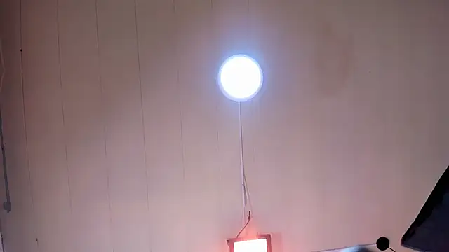 Snapshot of RileyThompson1 chatting on 02-10-26, 05:28 RileyThompson1 online show from 02-10-26, 05:28