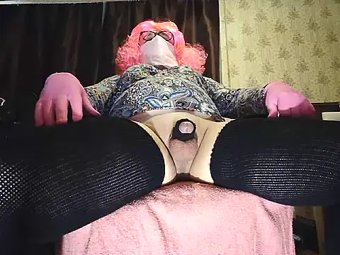 Snapshot of Crossdresser_Elena chatting on 06-14-26, 08:54 Crossdresser Elena online show from 06-14-26, 08:54