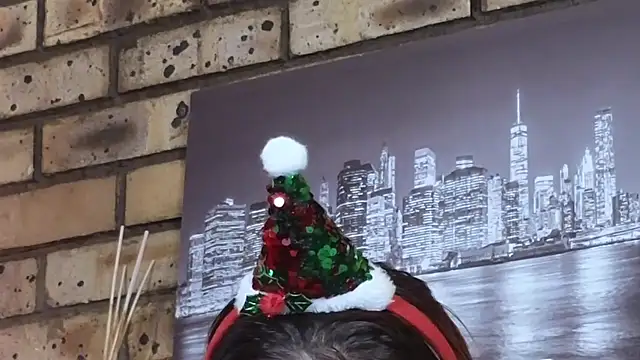 Astoria Moon online show from 12-20-25, 12:08