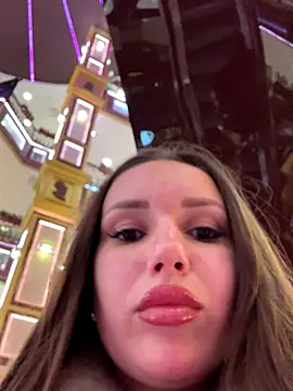 Snapshot of Syka0001 chatting on 10-11-25, 05:47 Syka0001 online show from 10-11-25, 05:47