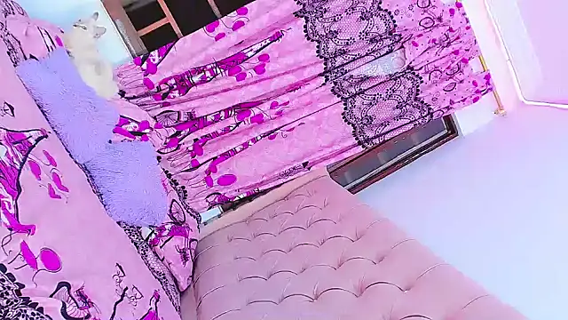 Snapshot of SexyEmmy_10 chatting on 03-22-25, 07:15 SexyEmmy 10 online show from 03-22-25, 07:15