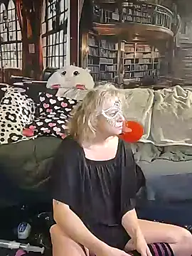 KrystallCoxxh online show from 11-11-25, 07:36