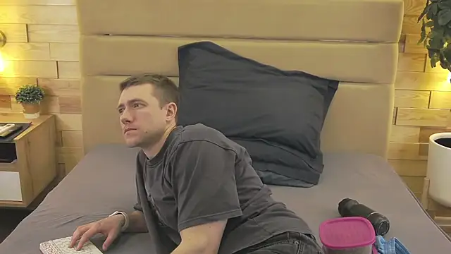 EthanPinkman online show from 04-15-26, 04:51