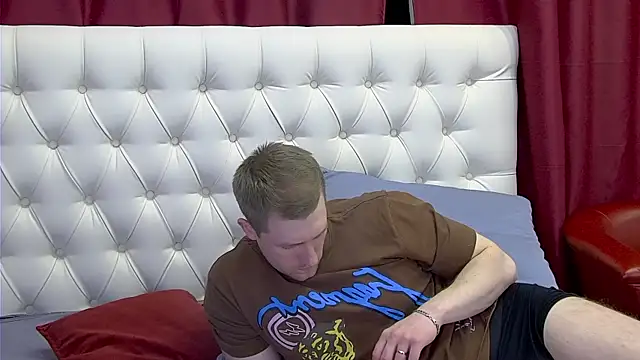 EthanPinkman online show from 05-12-26, 05:37