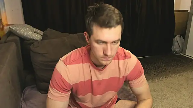 Snapshot of EthanPinkman chatting on 02-05-25, 08:54 EthanPinkman online show from 02-05-25, 08:54