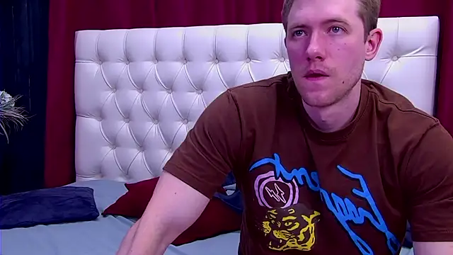 Snapshot of EthanPinkman chatting on 09-15-25, 04:24 EthanPinkman online show from 09-15-25, 04:24
