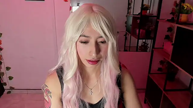 Snapshot of LilithCooperr_ chatting on 12-14-25, 05:07 LilithCooperr online show from 12-14-25, 05:07