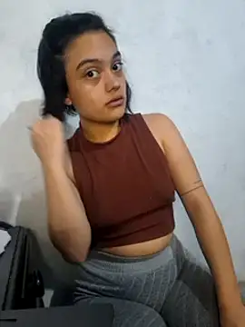 Snapshot of littlemelii chatting on 09-24-25, 11:21 littlemelii online show from 09-24-25, 11:21