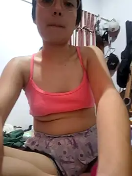 Snapshot of littlemelii chatting on 01-21-25, 01:18 littlemelii online show from 01-21-25, 01:18