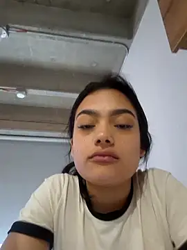 Snapshot of littlemelii chatting on 02-25-25, 09:58 littlemelii online show from 02-25-25, 09:58