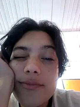 littlemelii online show from 06-17-26, 02:22