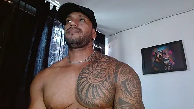 Snapshot of manolofitt chatting on 06-20-26, 06:24 manolofitt online show from 06-20-26, 06:24