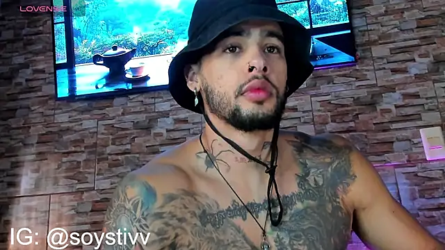 Snapshot of Seth_Owner chatting on 03-01-25, 01:51 Seth Owner online show from 03-01-25, 01:51