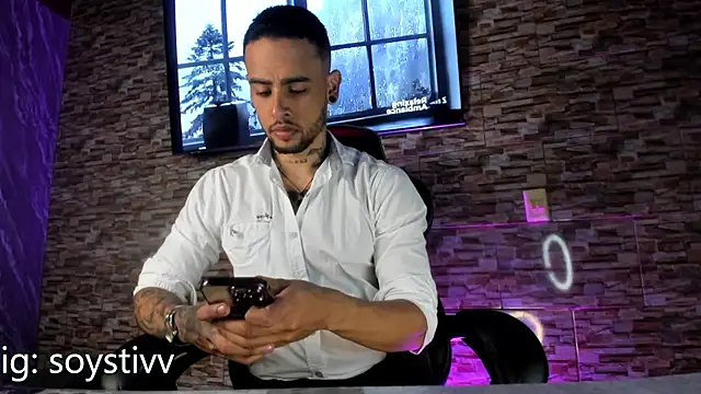 Snapshot of Seth_Owner chatting on 01-09-26, 02:07 Seth Owner online show from 01-09-26, 02:07