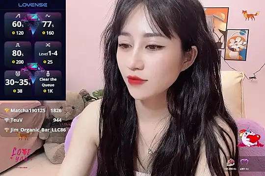 Snapshot of _LLisa_ chatting on 03-22-25, 11:42 LLisa online show from 03-22-25, 11:42