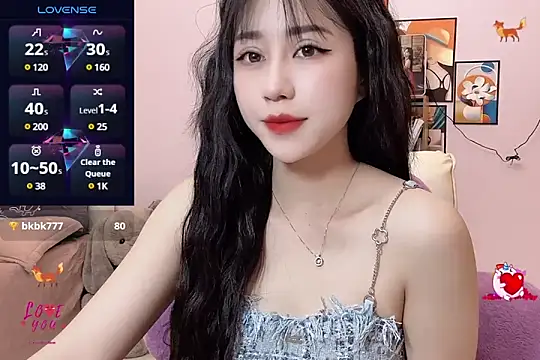 Snapshot of _LLisa_ chatting on 03-09-25, 05:49 LLisa online show from 03-09-25, 05:49