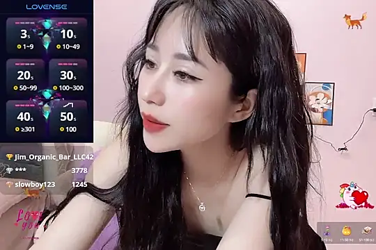 Snapshot of _LLisa_ chatting on 03-15-25, 02:14 LLisa online show from 03-15-25, 02:14