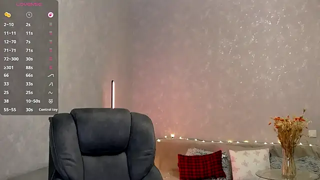 Snapshot of Naughty__Megan chatting on 02-12-26, 05:07 Naughty Megan online show from 02-12-26, 05:07