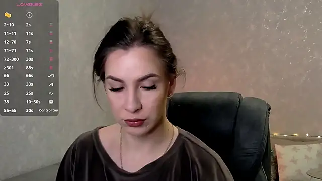 Snapshot of Naughty__Megan chatting on 02-11-26, 05:51 Naughty Megan online show from 02-11-26, 05:51