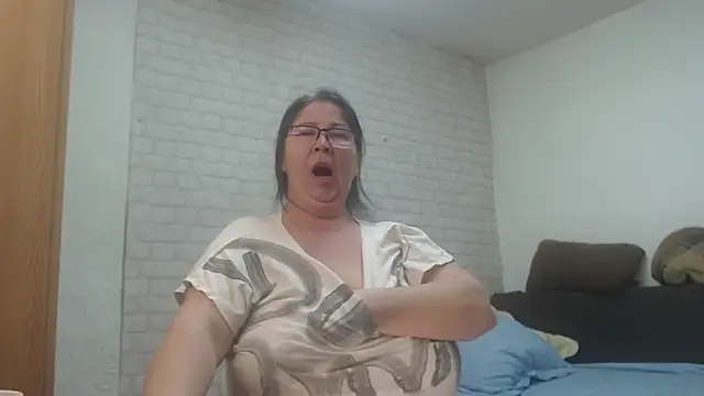 Snapshot of EmmaSquirt chatting on 02-18-26, 11:56 EmmaSquirt online show from 02-18-26, 11:56