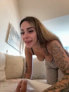 Alisa-Marie online show from 11-18-25, 10:07