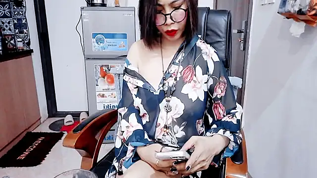 Miu-Le online show from 02-05-26, 07:53