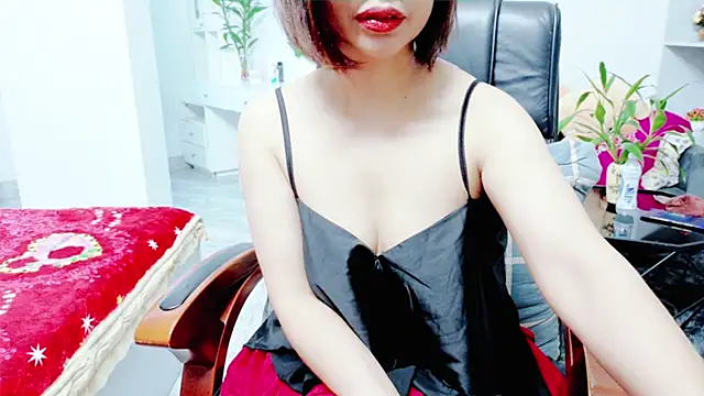 Snapshot of Miu-Le chatting on 06-15-26, 08:36 Miu-Le online show from 06-15-26, 08:36