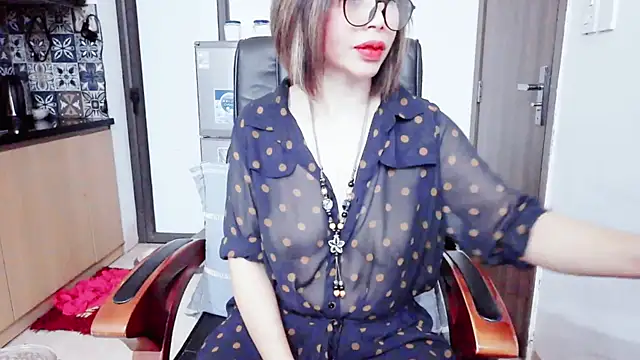 Miu-Le online show from 12-16-25, 04:22