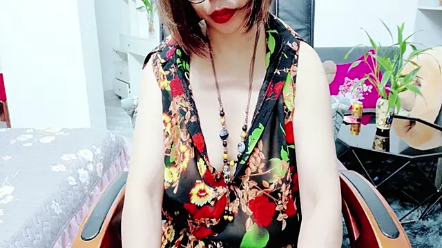 Snapshot of Miu-Le chatting on 06-27-26, 06:47 Miu-Le online show from 06-27-26, 06:47