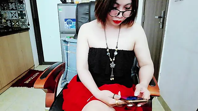 Miu-Le online show from 11-15-25, 07:34