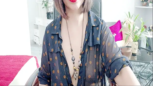 Snapshot of Miu-Le chatting on 07-21-26, 08:15 Miu-Le online show from 07-21-26, 08:15