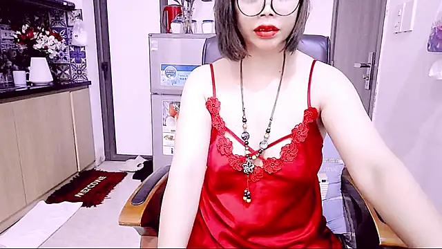 Snapshot of Miu-Le chatting on 05-05-26, 08:39 Miu-Le online show from 05-05-26, 08:39