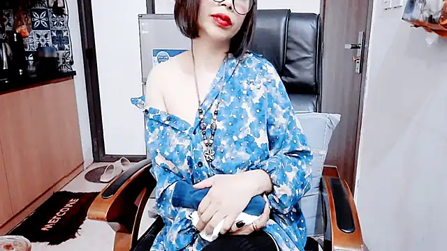 Miu-Le online show from 02-10-26, 09:03