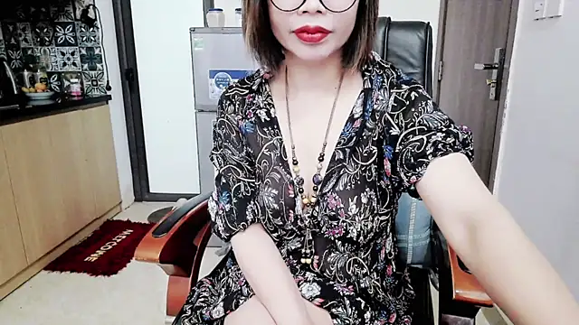 Miu-Le online show from 11-13-25, 08:07