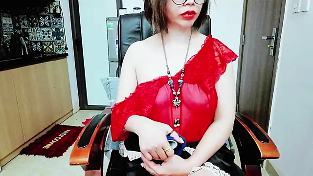 Miu-Le online show from 11-22-25, 06:40