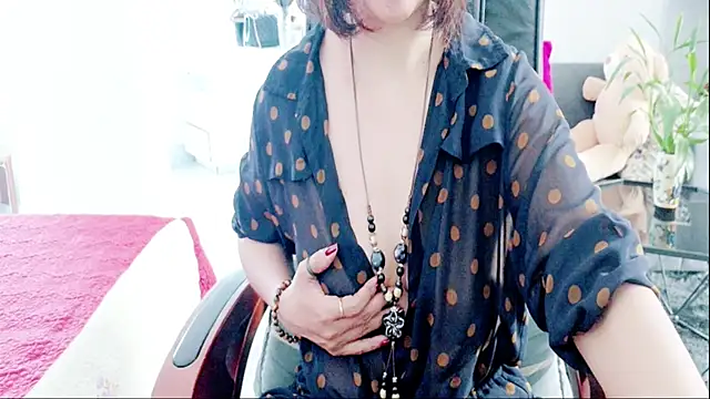 Snapshot of Miu-Le chatting on 07-17-26, 08:11 Miu-Le online show from 07-17-26, 08:11