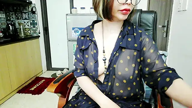 Miu-Le online show from 11-06-25, 05:17