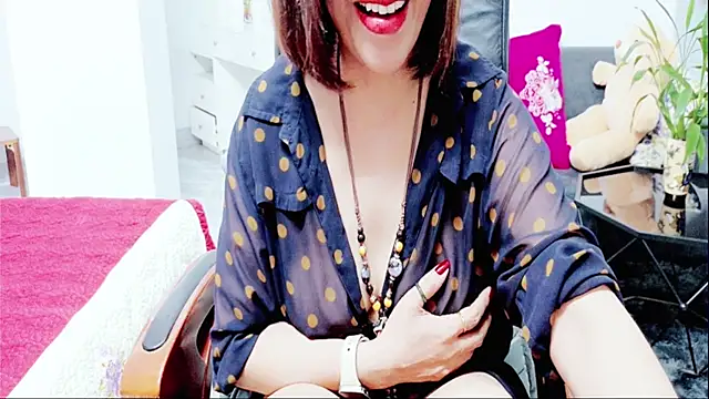 Snapshot of Miu-Le chatting on 07-16-26, 07:27 Miu-Le online show from 07-16-26, 07:27
