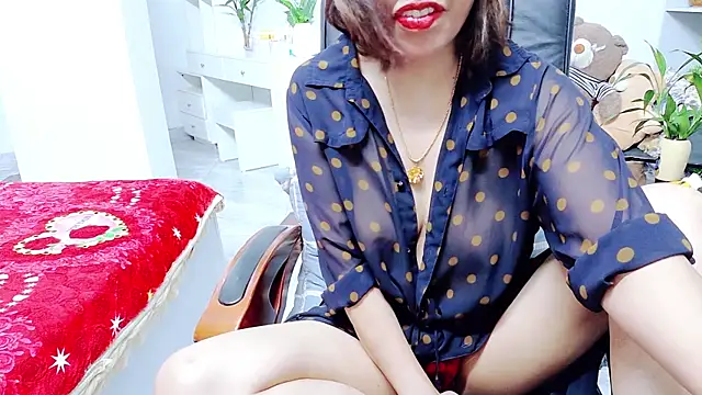 Snapshot of Miu-Le chatting on 05-19-26, 10:06 Miu-Le online show from 05-19-26, 10:06