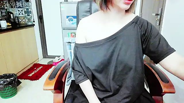 Miu-Le online show from 11-14-25, 07:28