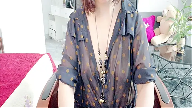Snapshot of Miu-Le chatting on 07-20-26, 08:43 Miu-Le online show from 07-20-26, 08:43