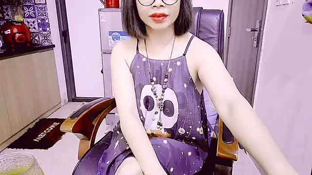 Snapshot of Miu-Le chatting on 04-24-26, 03:52 Miu-Le online show from 04-24-26, 03:52