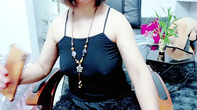 Snapshot of Miu-Le chatting on 06-29-26, 10:59 Miu-Le online show from 06-29-26, 10:59