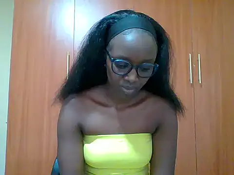 Snapshot of sexy_darleen23 chatting on 06-21-26, 06:08 sexy darleen23 online show from 06-21-26, 06:08
