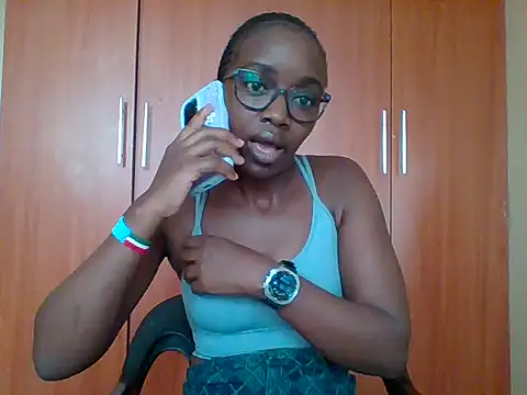 Snapshot of sexy_darleen23 chatting on 06-08-26, 08:04 sexy darleen23 online show from 06-08-26, 08:04