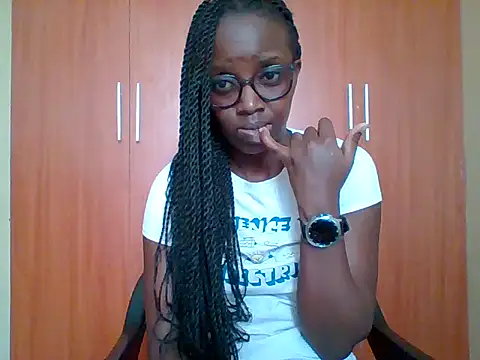 Snapshot of sexy_darleen23 chatting on 05-20-26, 12:35 sexy darleen23 online show from 05-20-26, 12:35