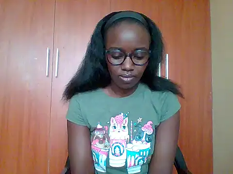 Snapshot of sexy_darleen23 chatting on 04-23-26, 10:44 sexy darleen23 online show from 04-23-26, 10:44