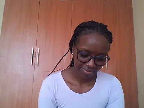 Snapshot of sexy_darleen23 chatting on 07-18-26, 06:33 sexy darleen23 online show from 07-18-26, 06:33